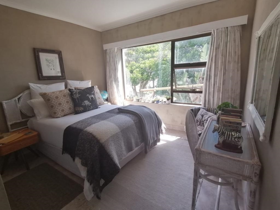 To Let 3 Bedroom Property for Rent in Paradise Beach Eastern Cape